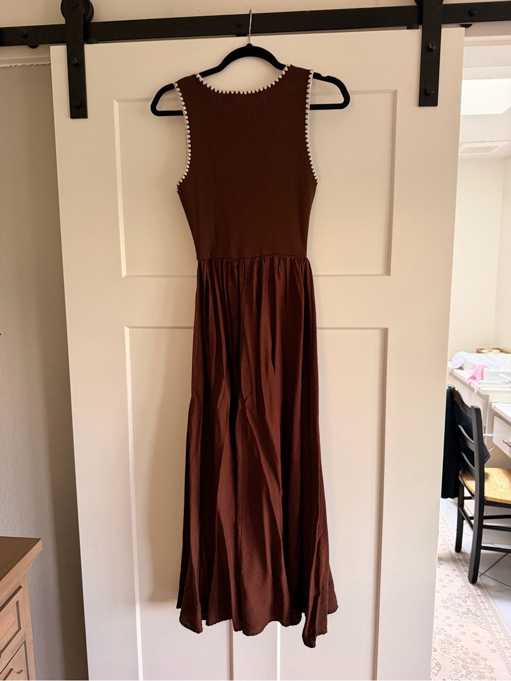 Sleeveless Rust Brown Midi Dress with White Trim size M - Picture 4 of 9